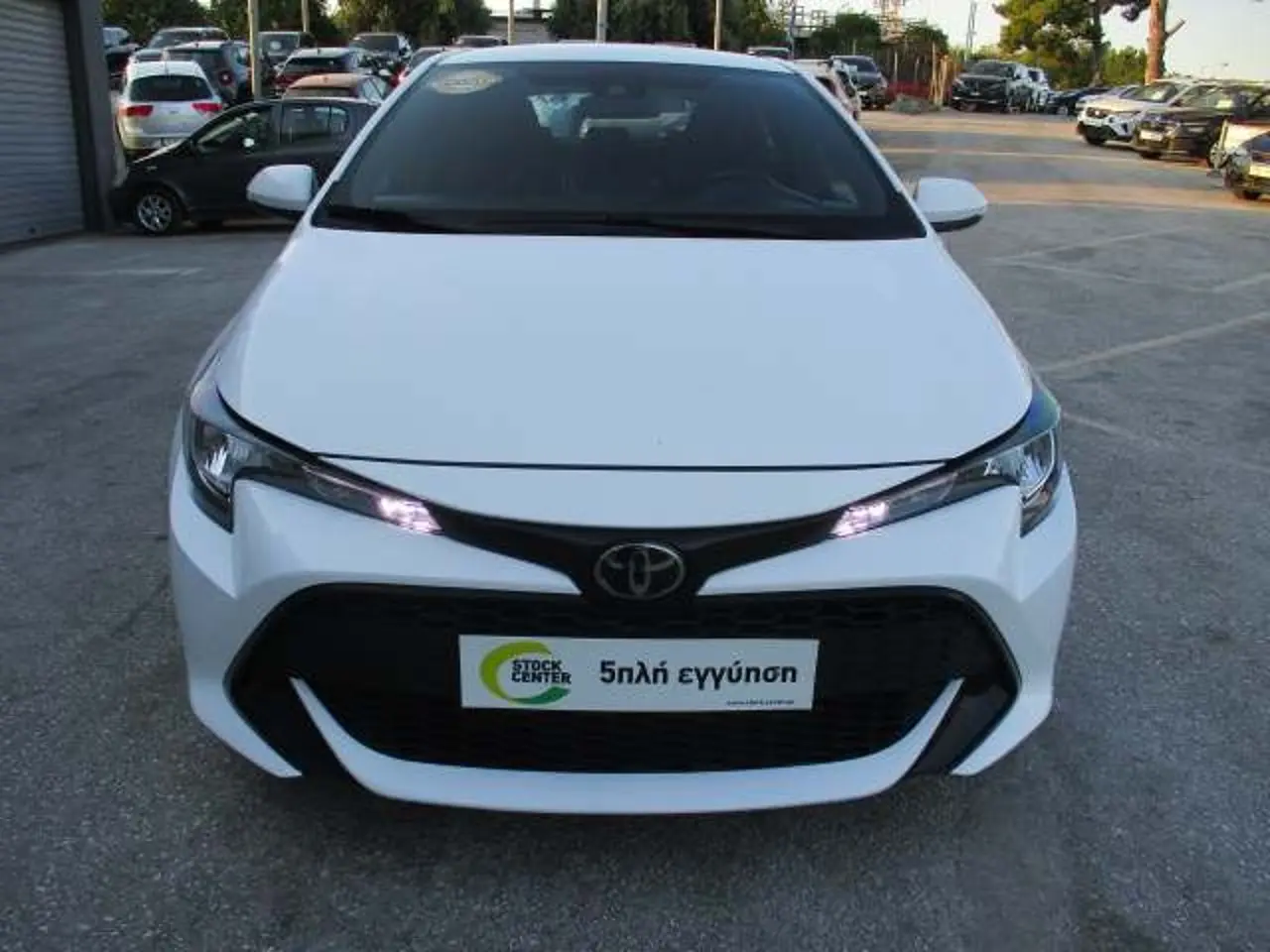 Toyota Corolla - View 3