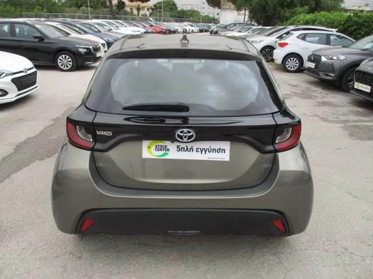 https://cdn.autoq.gr/websites/stock-center.gr/images/vehicles/toyota-yaris-5-hronia-eggyisi-15-active-steel-125hp-prasino-2021/img_6099.jpg