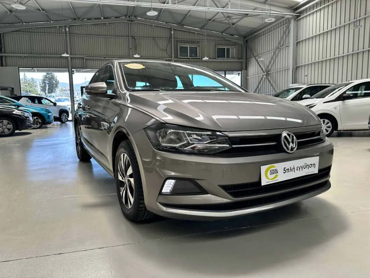 Volkswagen Polo - View 1