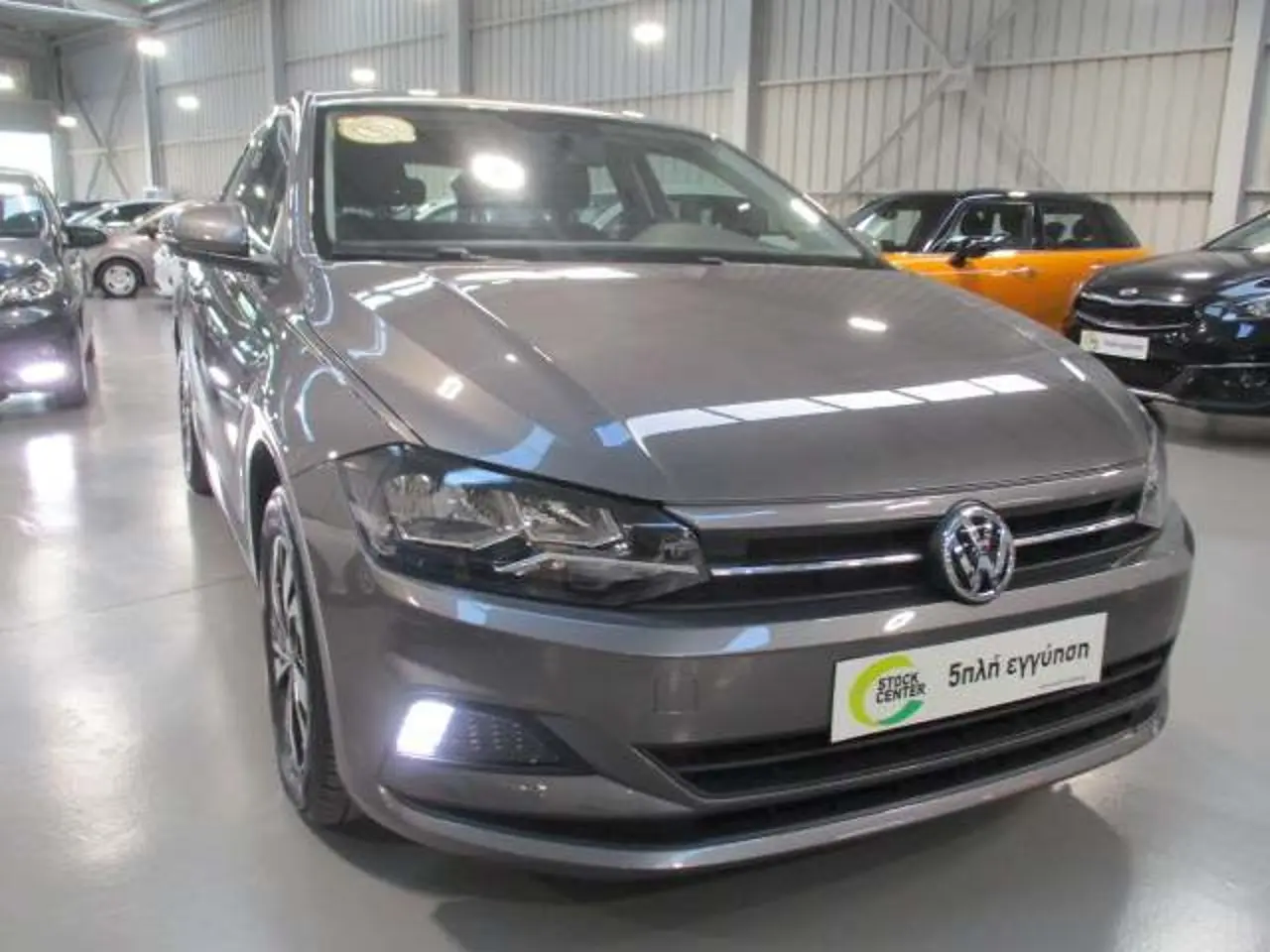 Volkswagen Polo - View 1