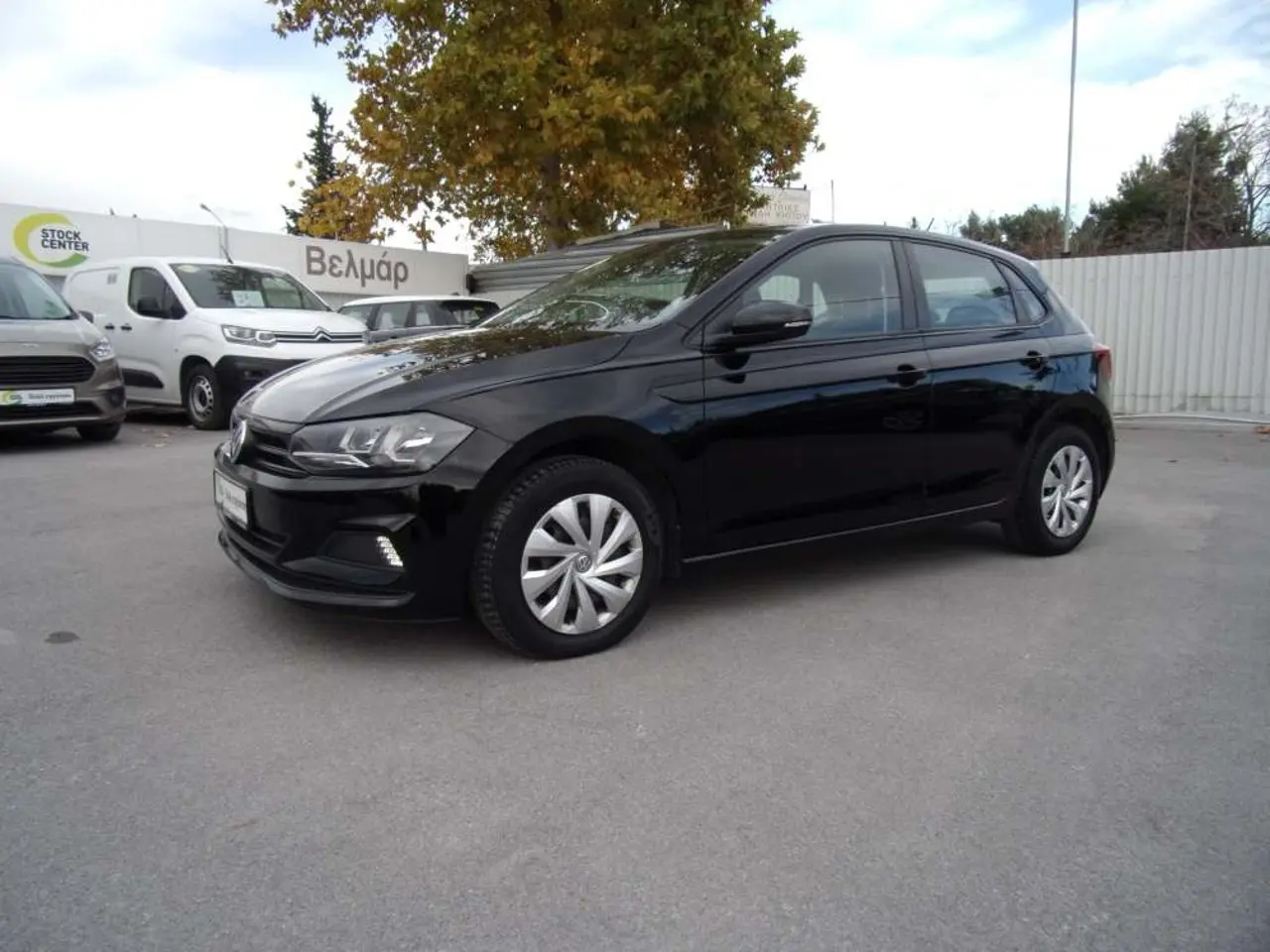 Volkswagen Polo - View 3