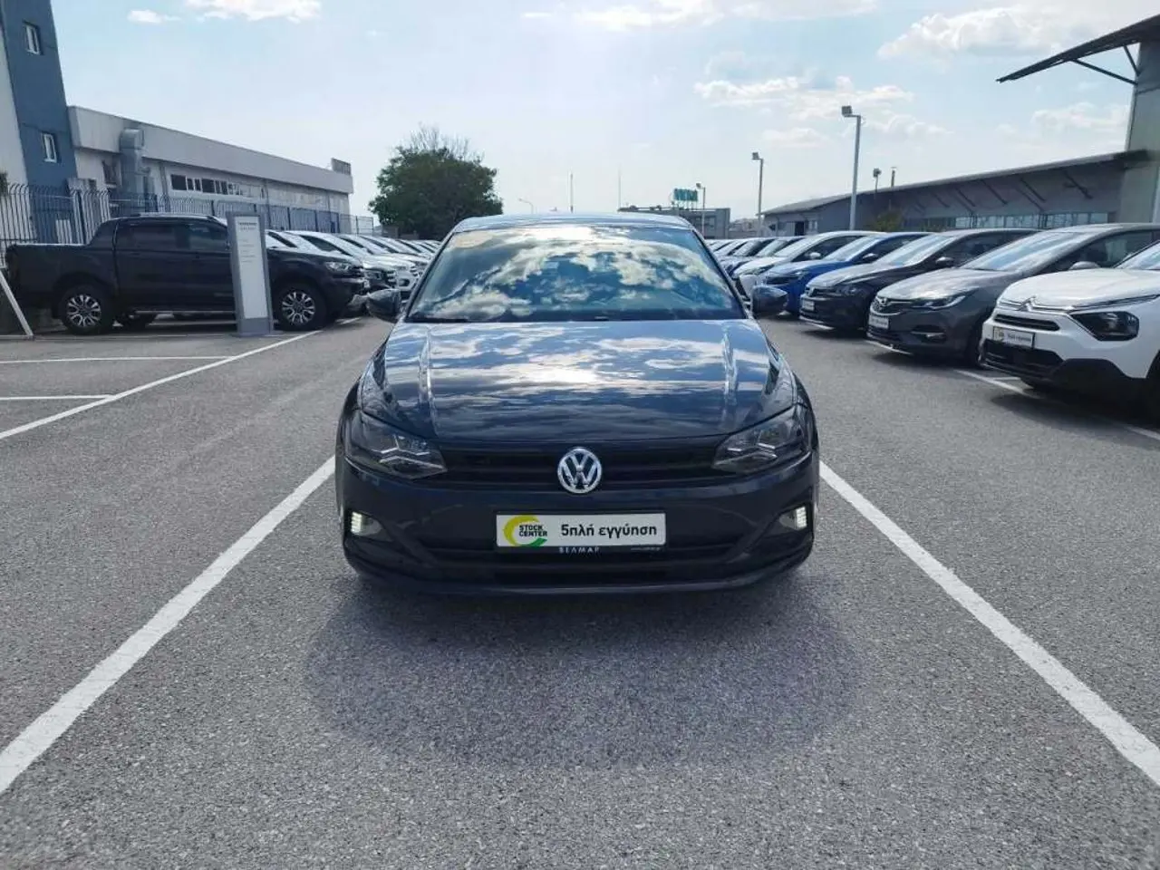 Volkswagen Polo - View 2