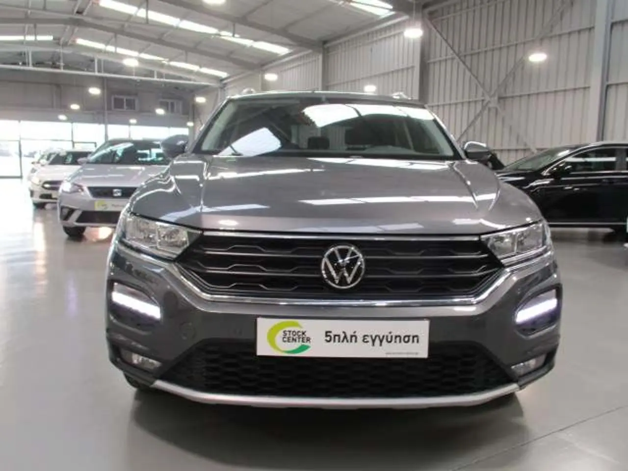 Volkswagen T-Roc - View 2