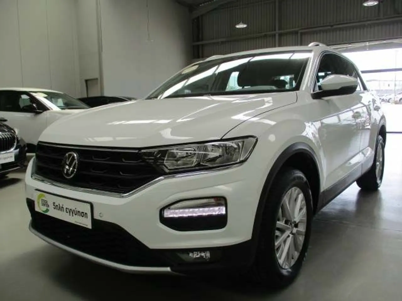 Volkswagen T-Roc - View 3