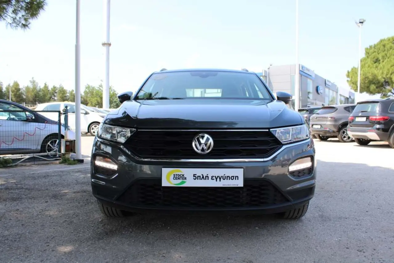 Volkswagen T-Roc - View 3