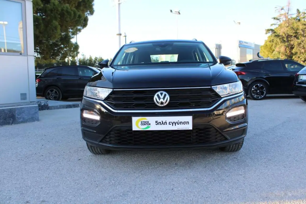Volkswagen T-Roc - View 2