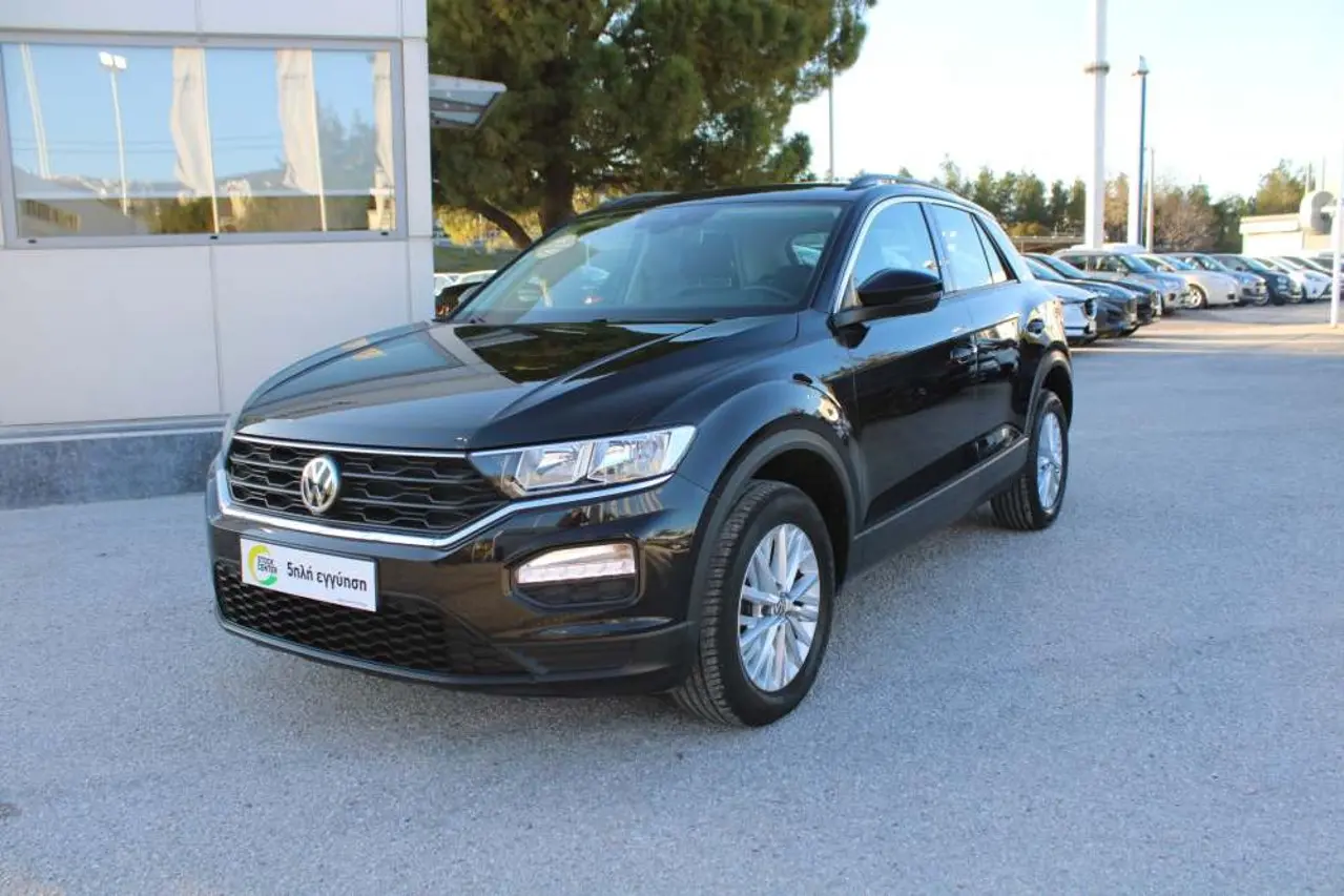 Volkswagen T-Roc - View 3