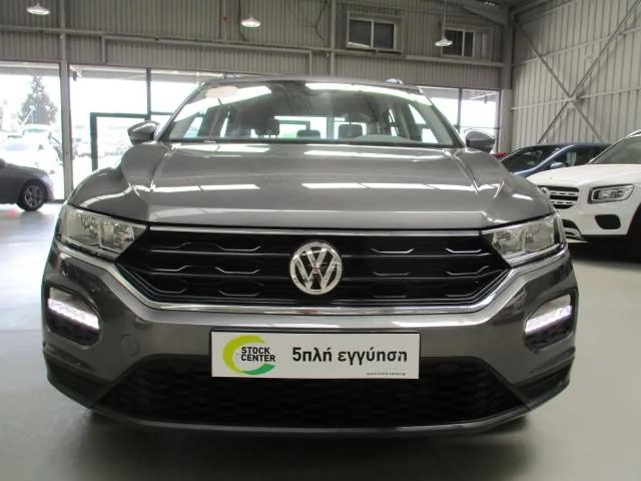 Volkswagen T-Roc - View 2