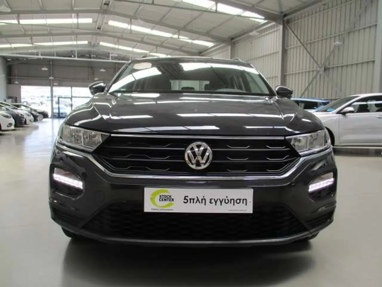 Volkswagen T-Roc - View 2