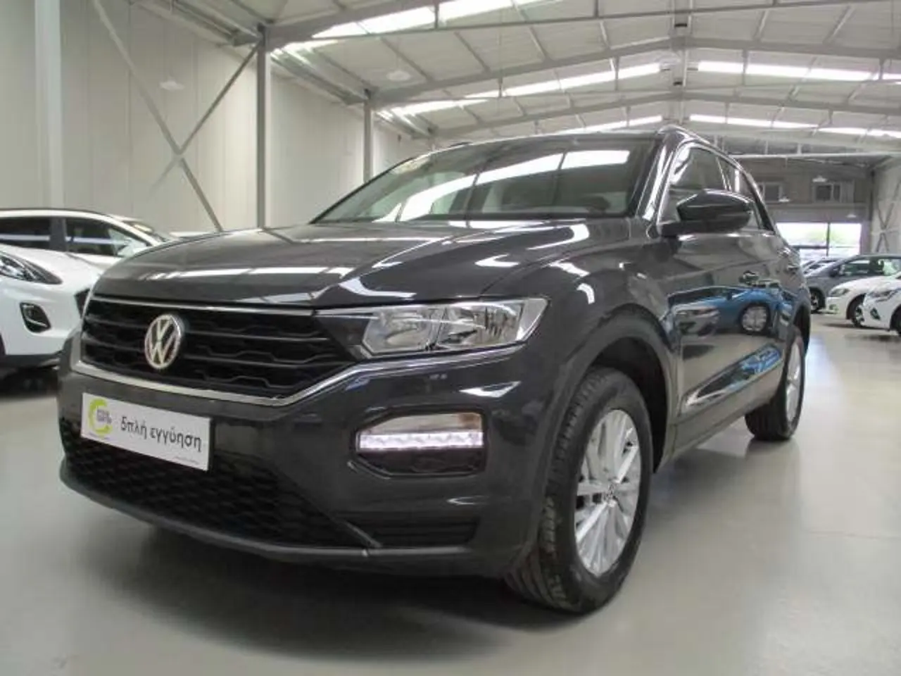 Volkswagen T-Roc - View 3