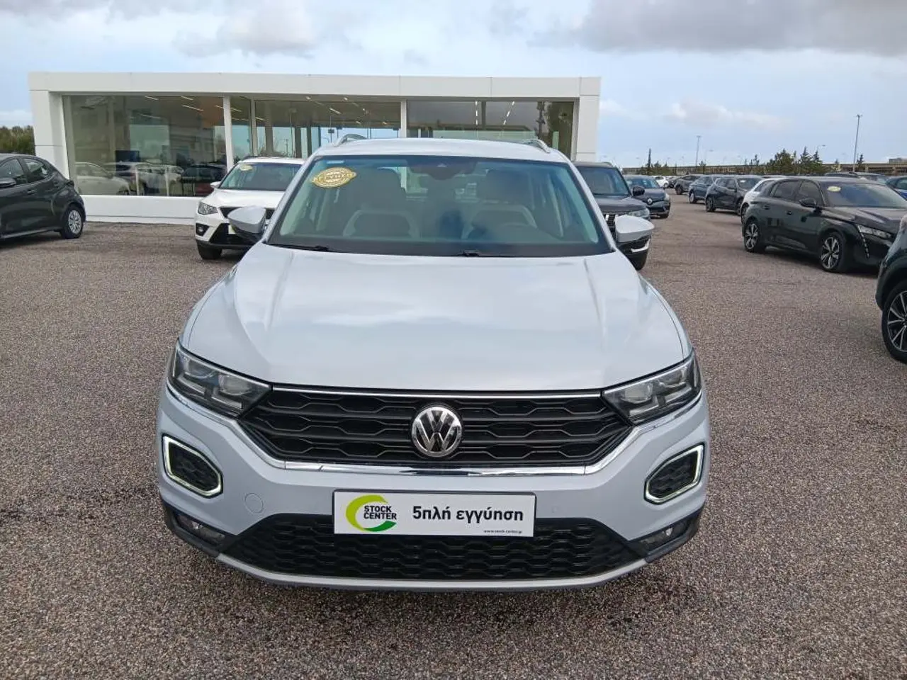 Volkswagen T-Roc - View 2