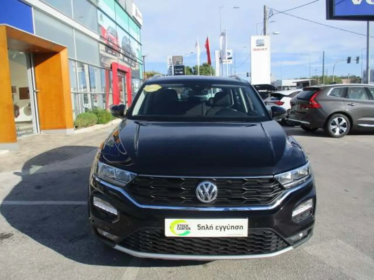 Volkswagen T-Roc - View 2
