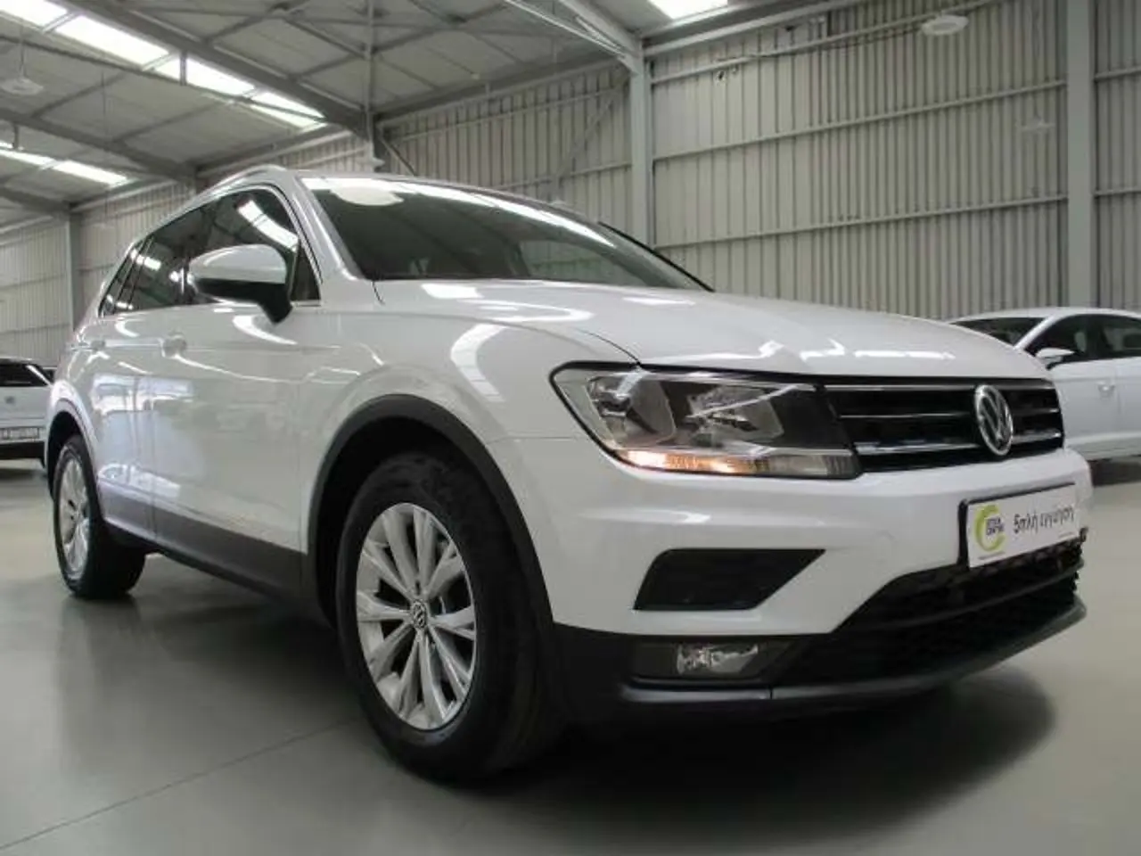 Volkswagen Tiguan - View 1