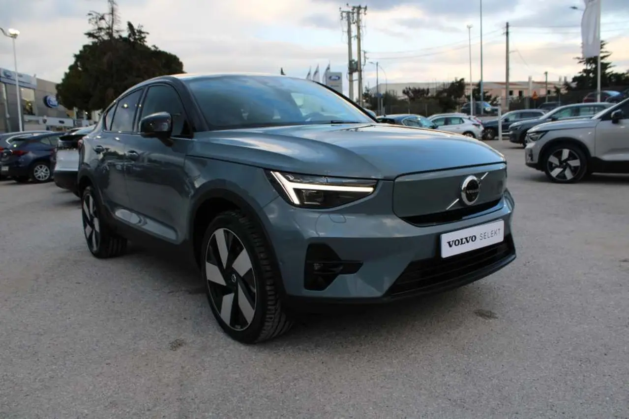 Volvo C40 - View 1