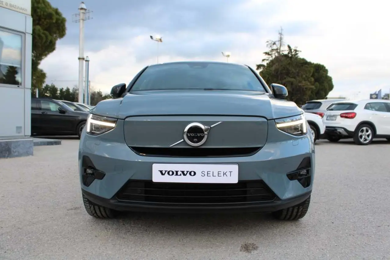 Volvo C40 - View 2
