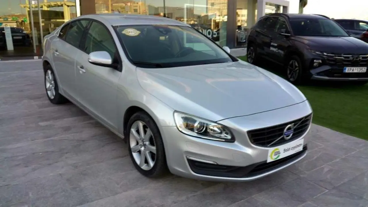 Volvo S60 - View 1