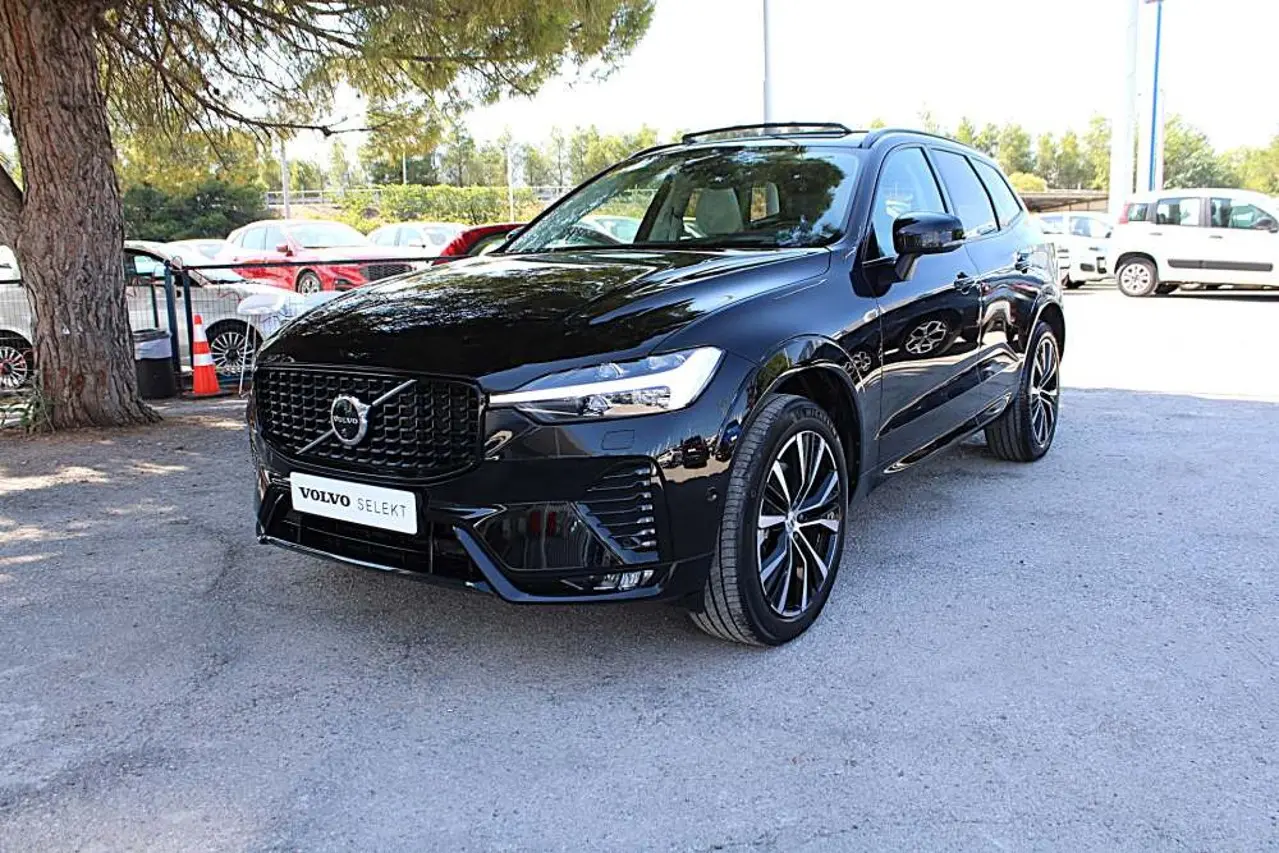 Volvo XC60 - View 3