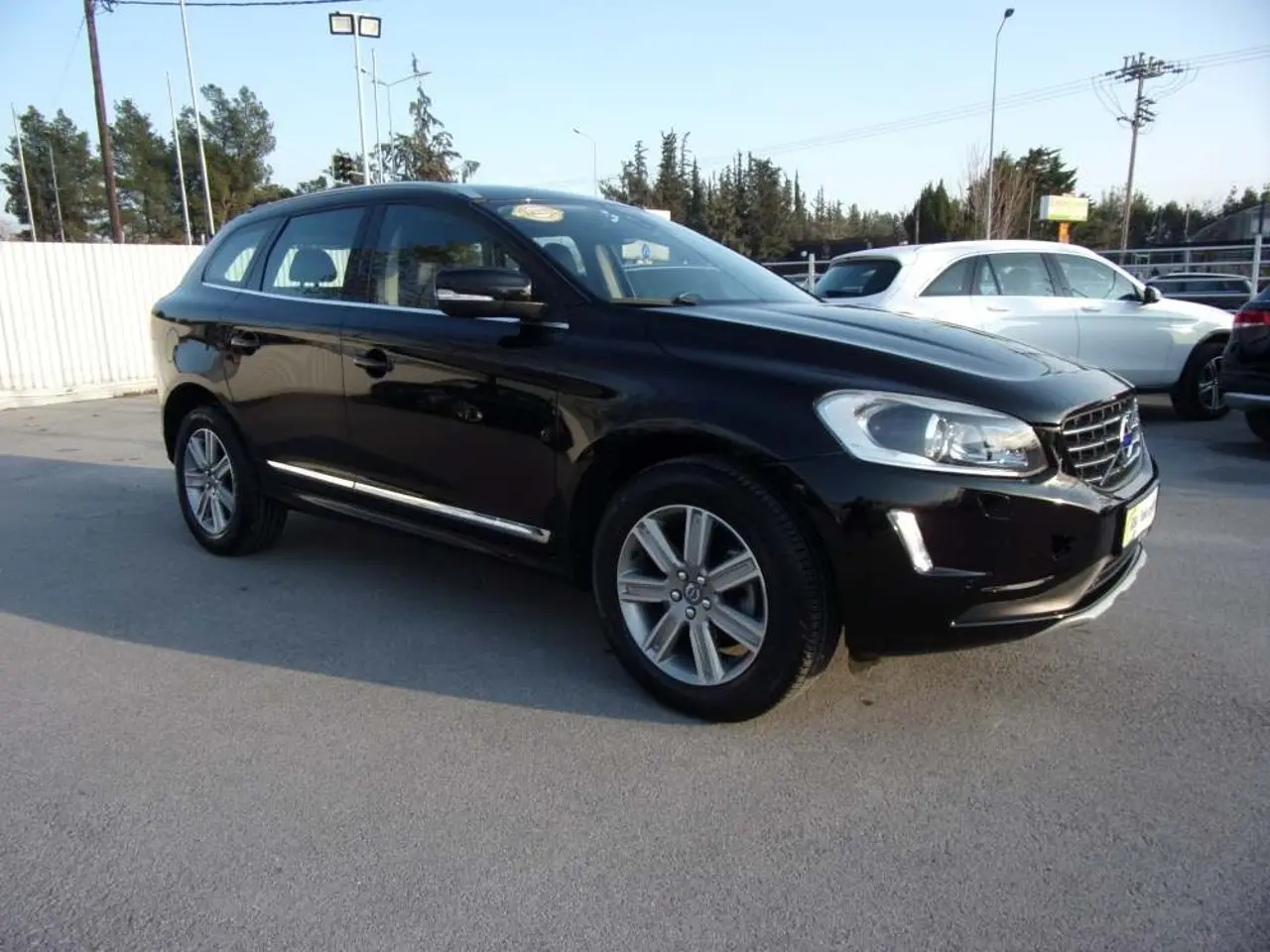 Volvo XC60 - View 1