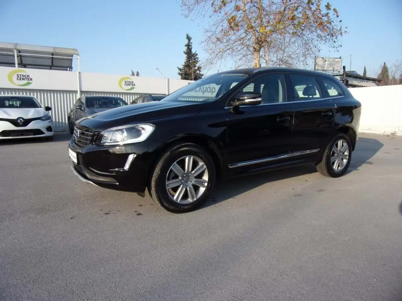 Volvo XC60 - View 3