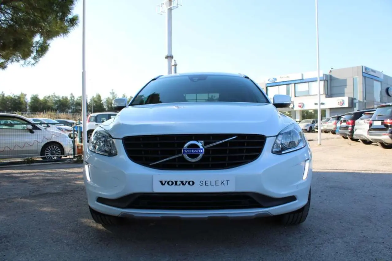 Volvo XC60 - View 2
