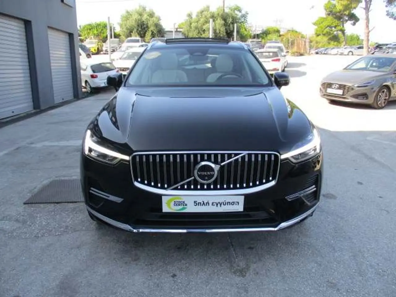 Volvo XC60 - View 3