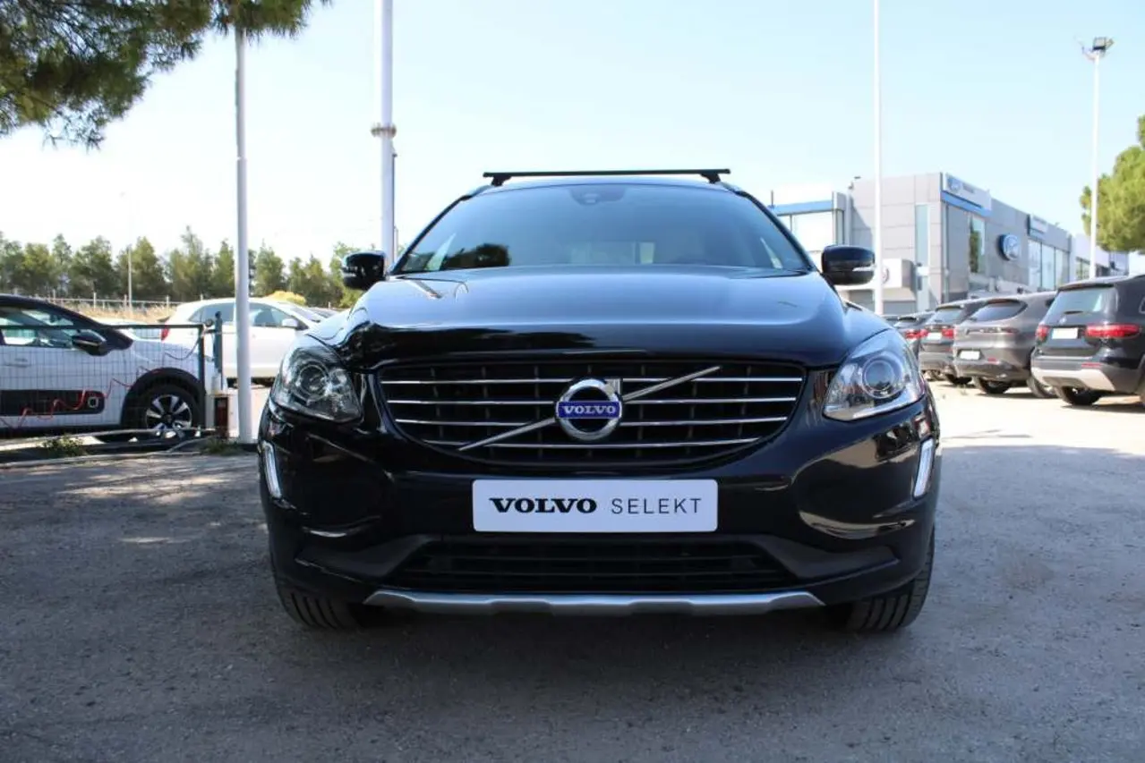 Volvo XC60 - View 3
