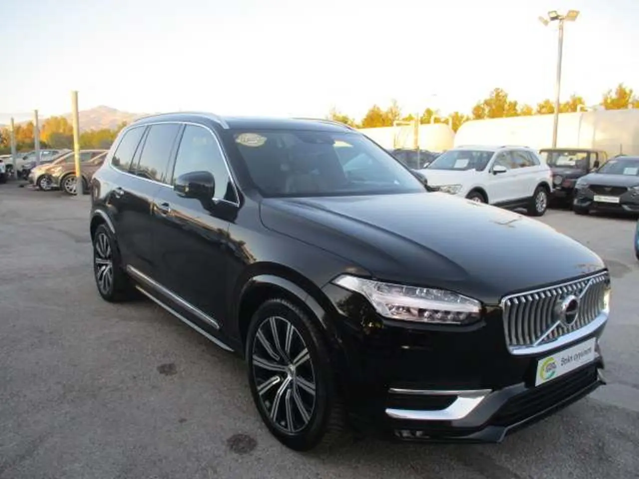 Volvo XC90 - View 1