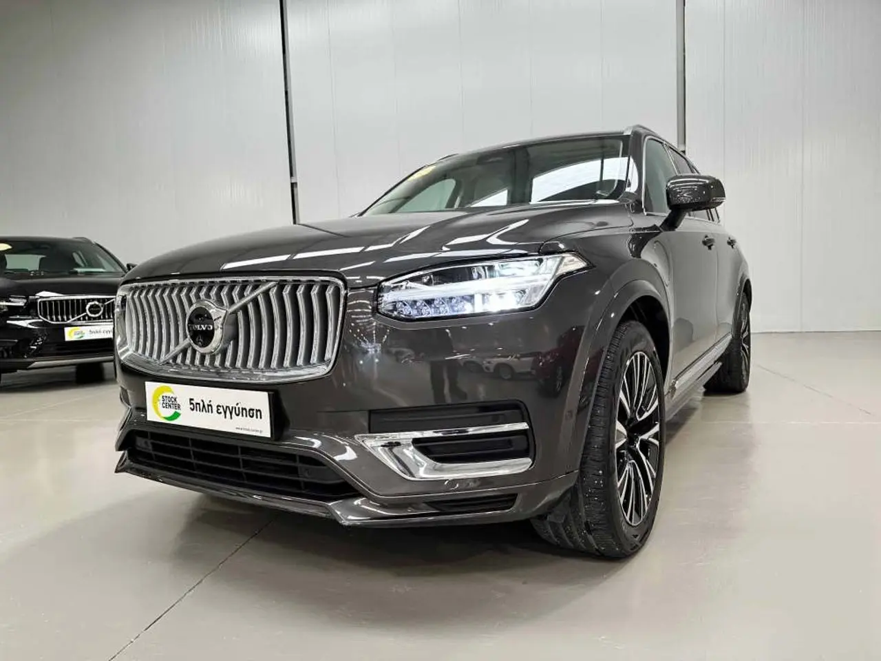 Volvo XC90 - View 3