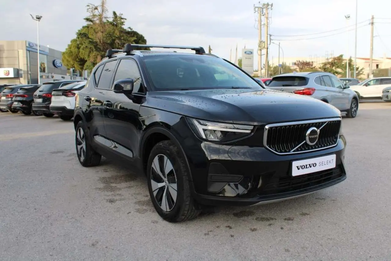 Volvo XC40 - View 1