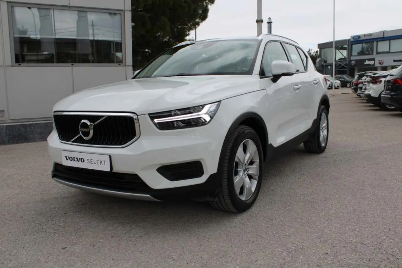 Volvo XC40 - View 3