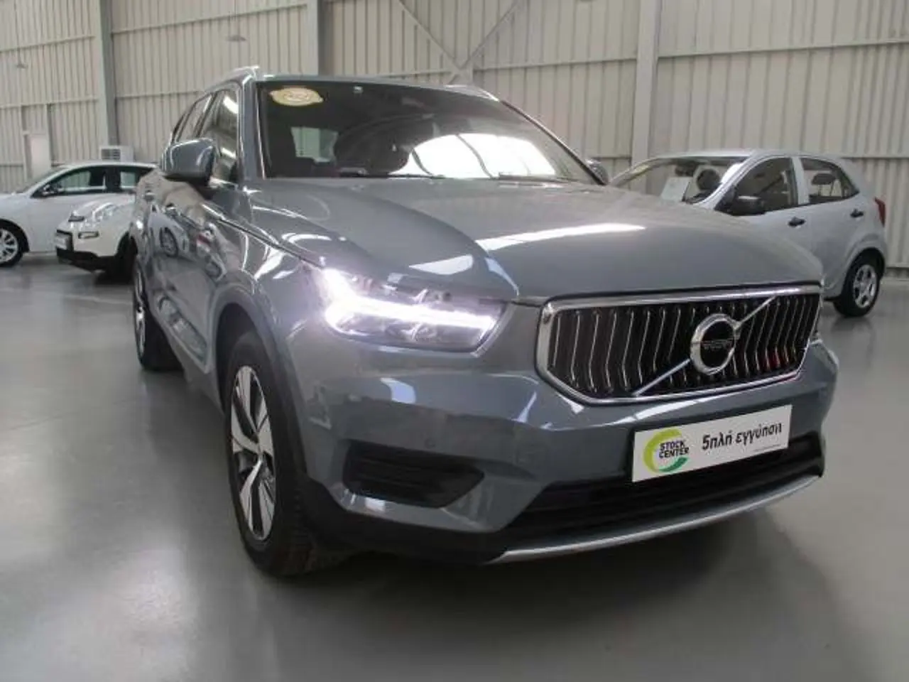 Volvo XC40 - View 1