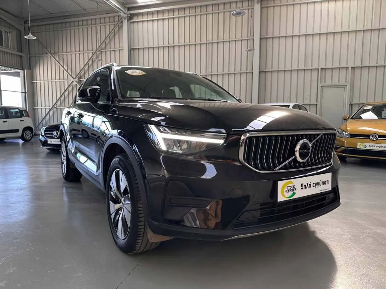 Volvo XC40 - View 1