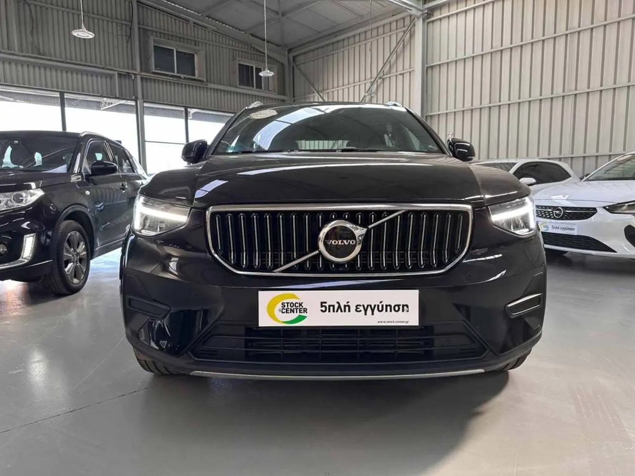 Volvo XC40 - View 2