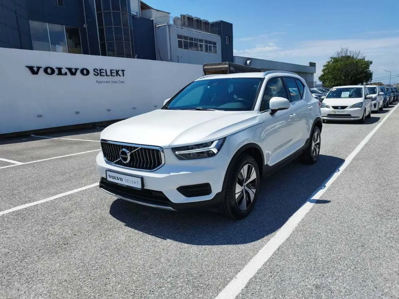 Volvo XC40 - View 3