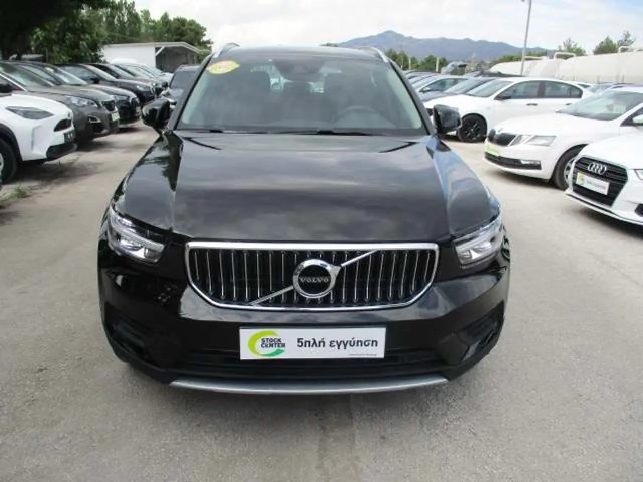 Volvo XC40 - View 2