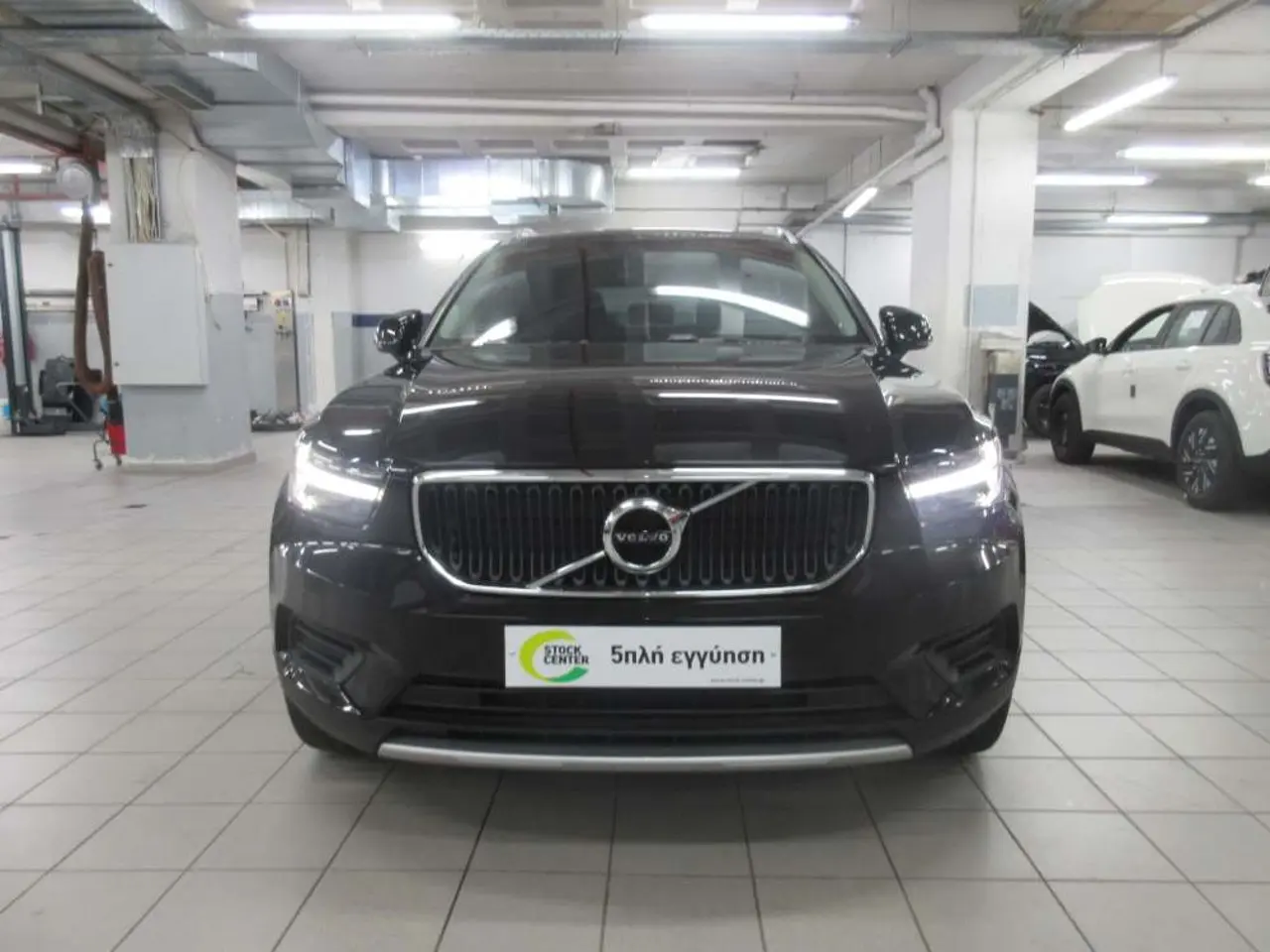 Volvo XC40 - View 2