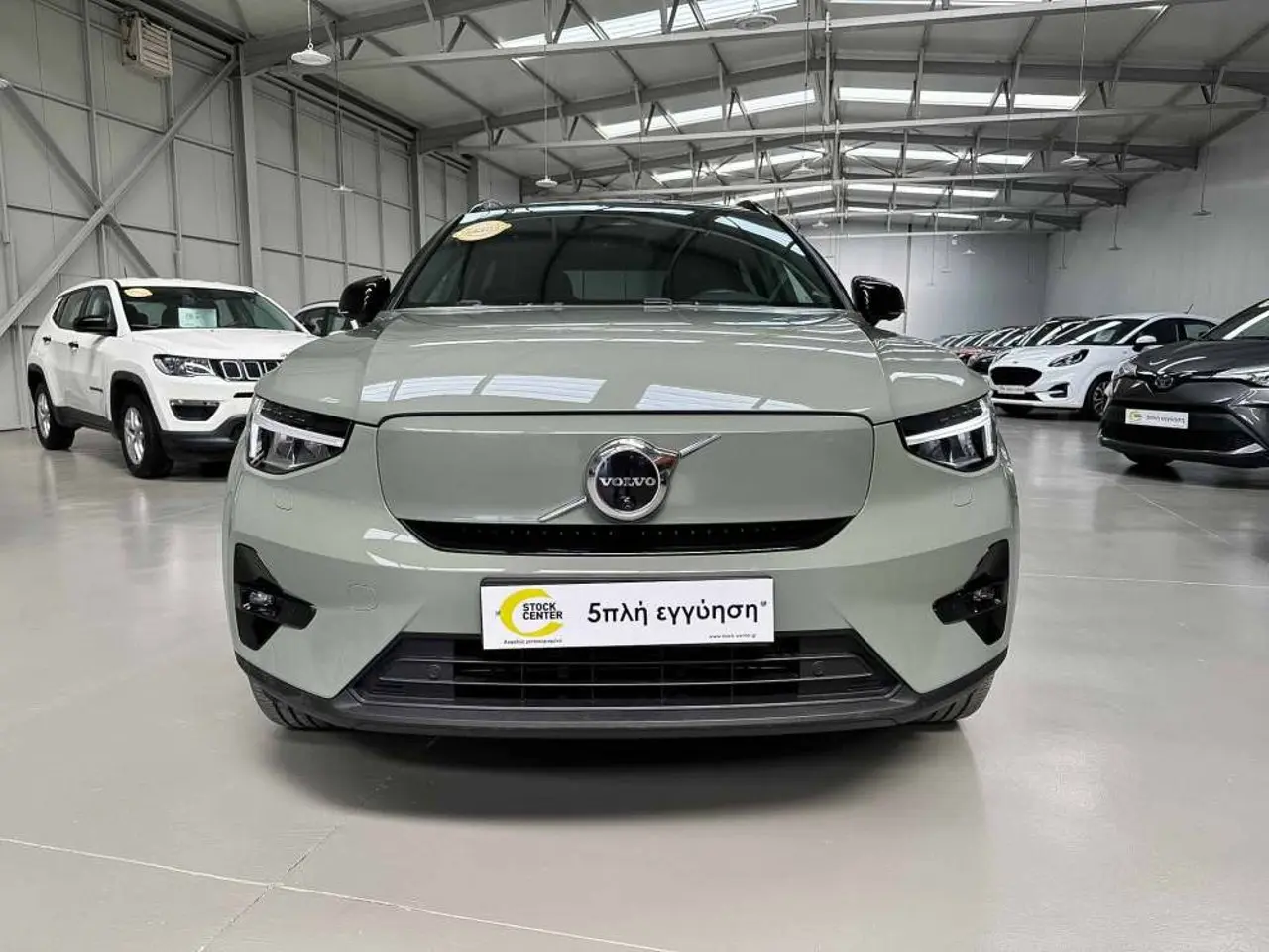 Volvo XC40 - View 3